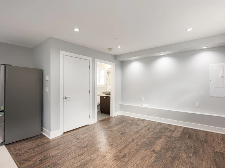 2768 E 25th Avenue, Vancouver, BC, V5R 1H7 - 25