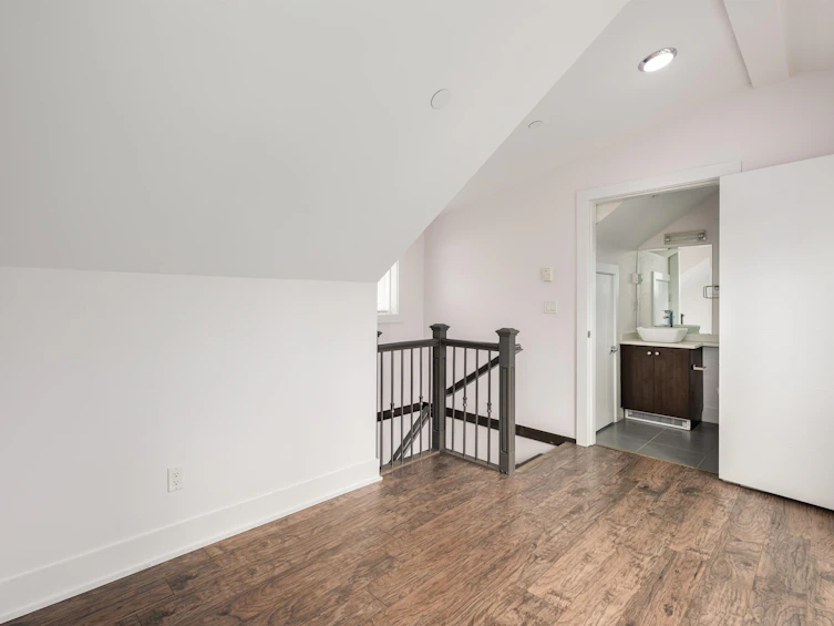2768 E 25th Avenue, Vancouver, BC, V5R 1H7 - 31