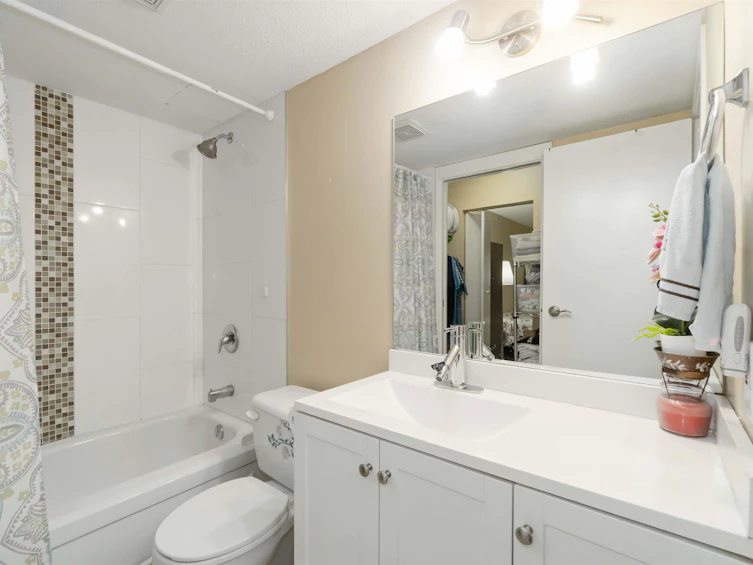 226-8460 Ackroyd Road, Richmond, BC, V6X 3E9 - 13