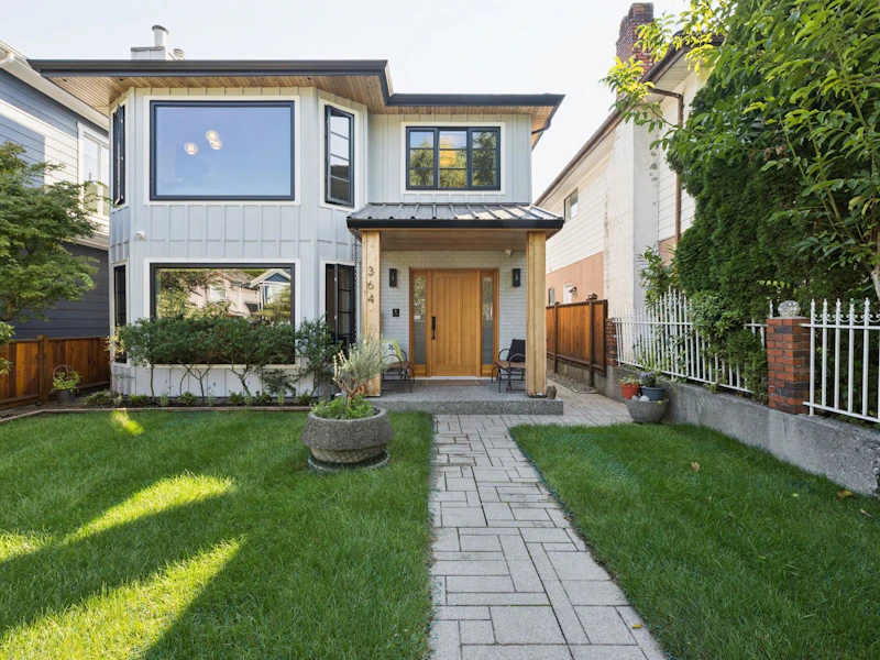 364 E 17th Avenue, Vancouver BC V5V 1A8