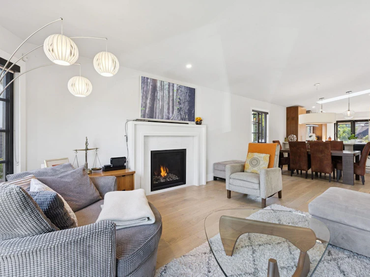 364 E 17th Avenue, Vancouver, BC, V5V 1A8 - 4