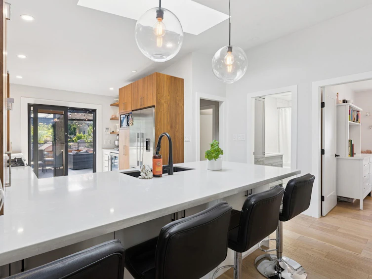 364 E 17th Avenue, Vancouver, BC, V5V 1A8 - 11