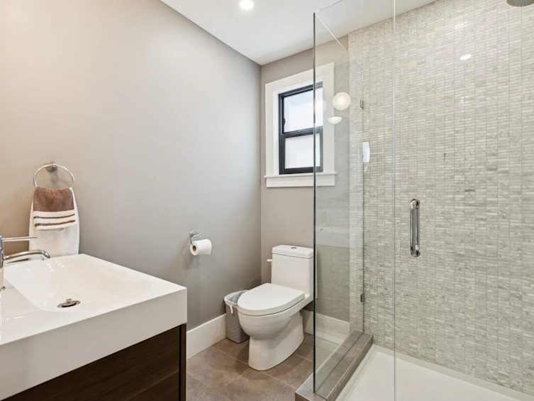 364 E 17th Avenue, Vancouver, BC, V5V 1A8 - 24