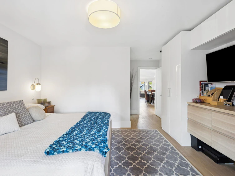 364 E 17th Avenue, Vancouver, BC, V5V 1A8 - 18