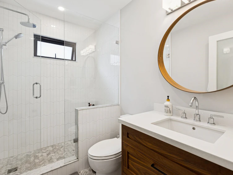 364 E 17th Avenue, Vancouver, BC, V5V 1A8 - 19