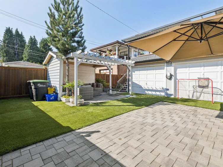 364 E 17th Avenue, Vancouver, BC, V5V 1A8 - 33