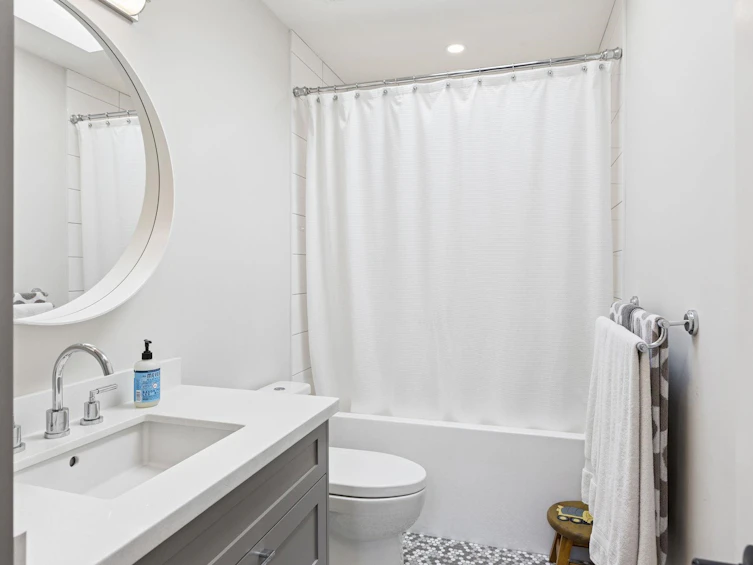 364 E 17th Avenue, Vancouver, BC, V5V 1A8 - 16