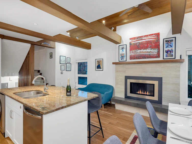 2008 Alpha Lake Village, Whistler, BC, V8E 0B7 - 7