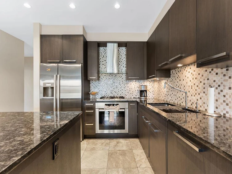 301-4570 Hastings Street, Burnaby, BC, V5C 0E8 - 8