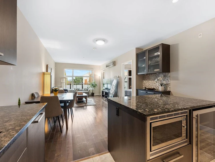 301-4570 Hastings Street, Burnaby, BC, V5C 0E8 - 10