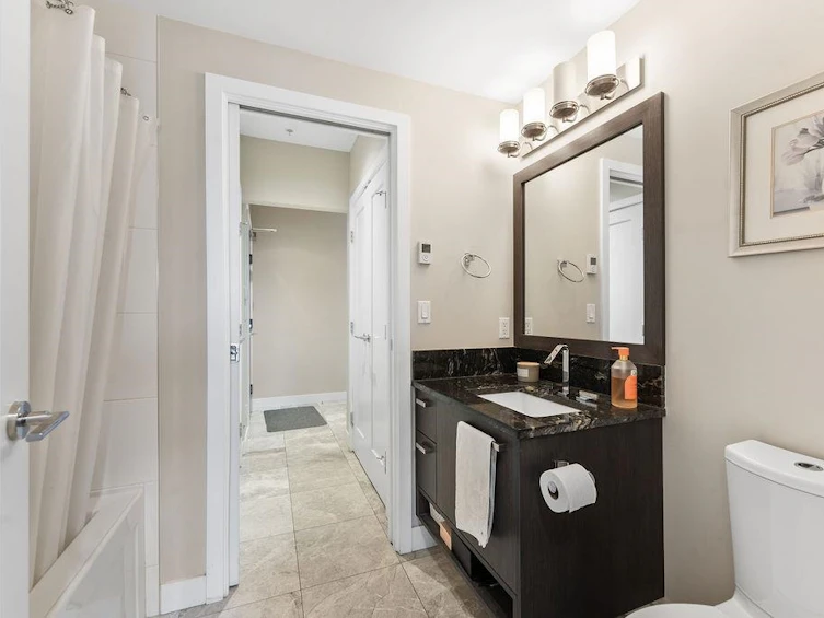 301-4570 Hastings Street, Burnaby, BC, V5C 0E8 - 22