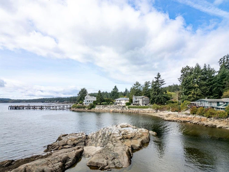 5620 Mintie Road, Halfmoon Bay, BC, V7Z 1E8 - 3