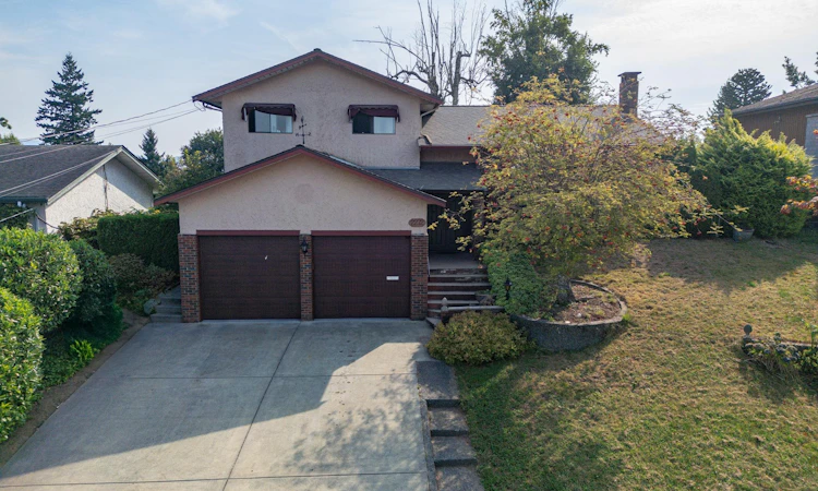 2272 Bevan Crescent