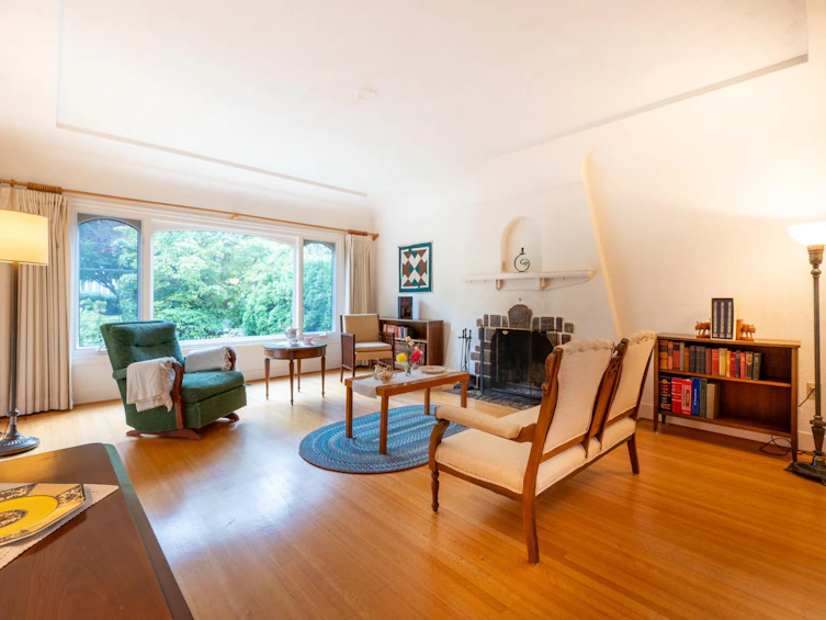 3951 W 20th Avenue, Vancouver, BC, V6S 1G3 - 3