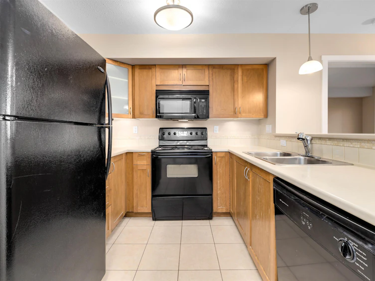 305-15265 17a Avenue, Surrey, BC, V4A 1V4 - 10
