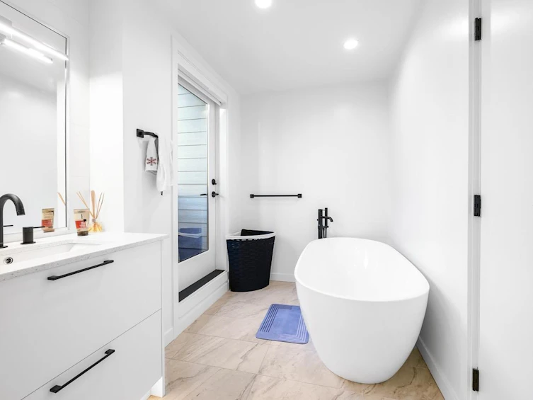 137-535 E 2nd Street, North Vancouver, BC, V7L 1E1 - 11