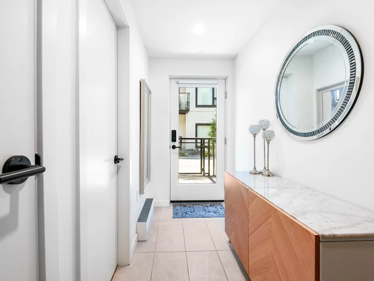 137-535 E 2nd Street, North Vancouver, BC, V7L 1E1 - 9
