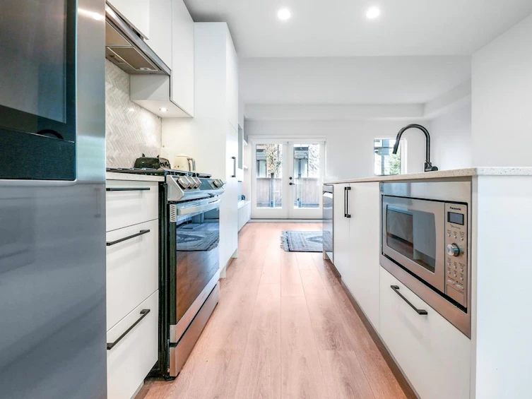 137-535 E 2nd Street, North Vancouver, BC, V7L 1E1 - 4