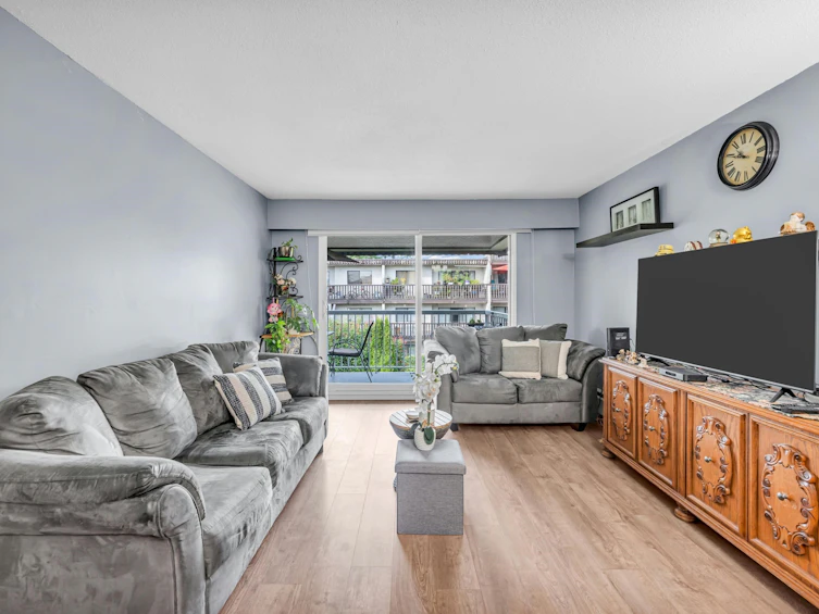302-371 Ellesmere Avenue, Burnaby, BC, V5B 3T1 - 6