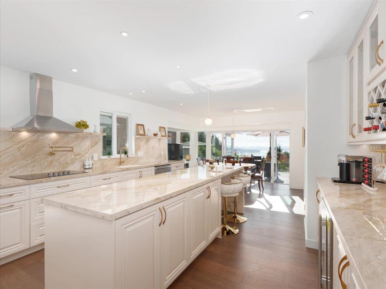 2090 26th Street, West Vancouver, BC, V7V 4K4 - 13