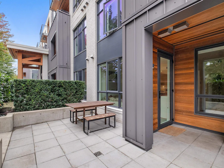 102-733 E 3rd Street, North Vancouver, BC, V7L 1G8 - 3