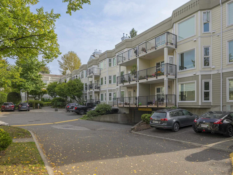 208-10320 156 Street, Surrey, BC, V3R 4L8 - 24