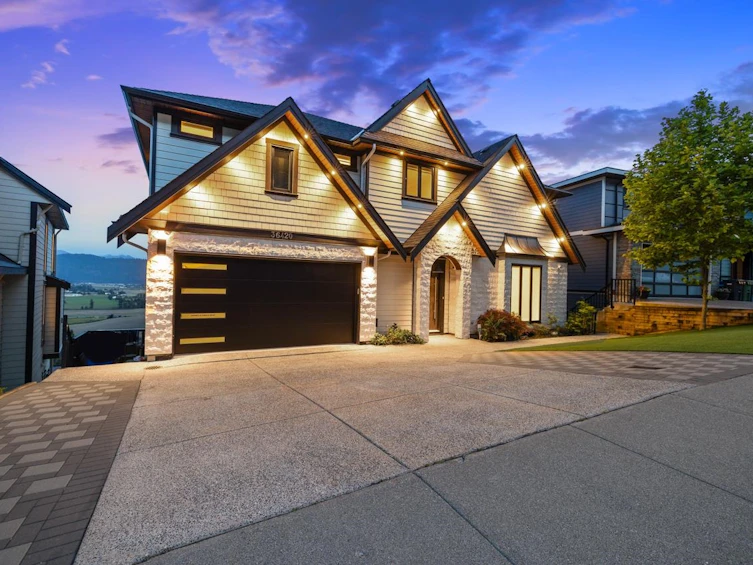 36420 Epworth Court, Abbotsford, BC, V3G 0B2 - 2