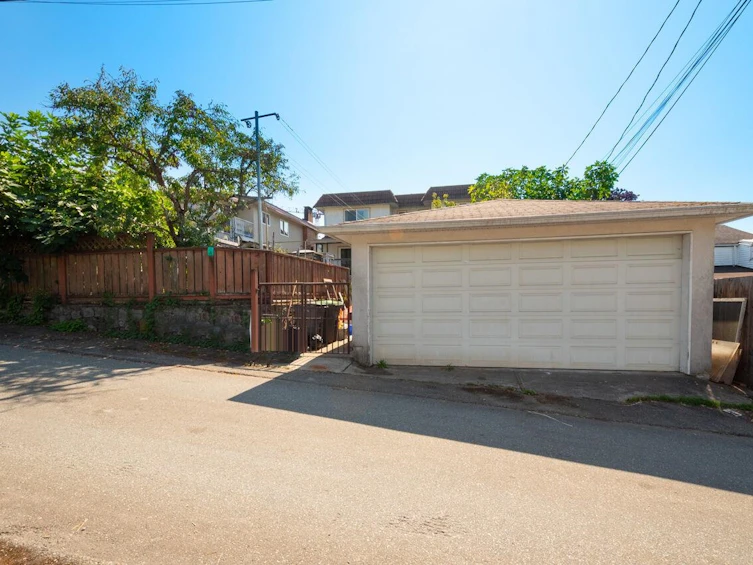 2155 W 15th Avenue, Vancouver, BC, V6K 2Y4 - 36