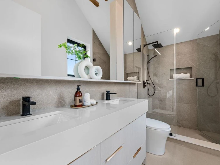 6890 Brooks Street, Vancouver, BC, V5S 3J7 - 22