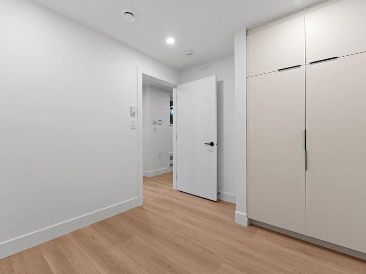 6890 Brooks Street, Vancouver, BC, V5S 3J7 - 34