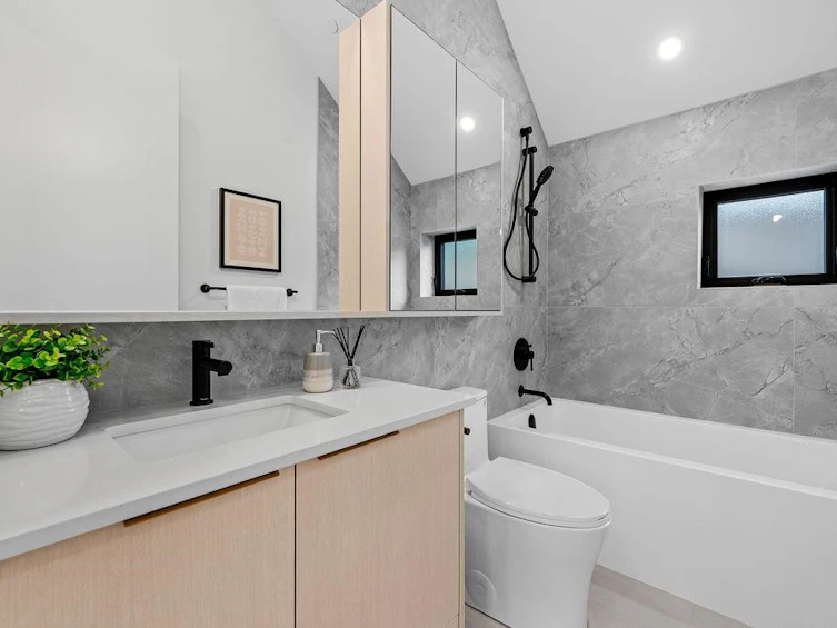 6890 Brooks Street, Vancouver, BC, V5S 3J7 - 25