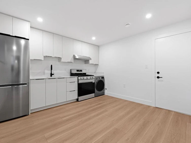 6890 Brooks Street, Vancouver, BC, V5S 3J7 - 33