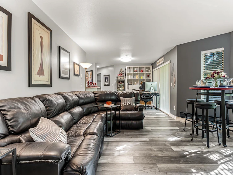 203-10743 139 Street, Surrey, BC, V3T 4L8 - 8