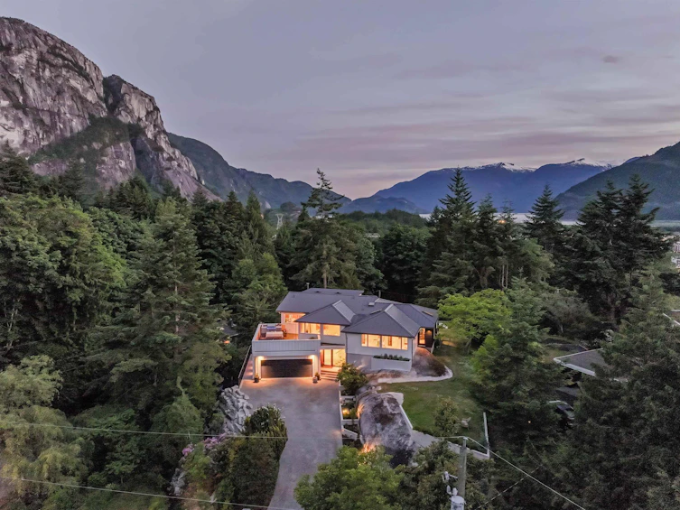 38243 Vista Crescent, Squamish, BC, V8B 0B1