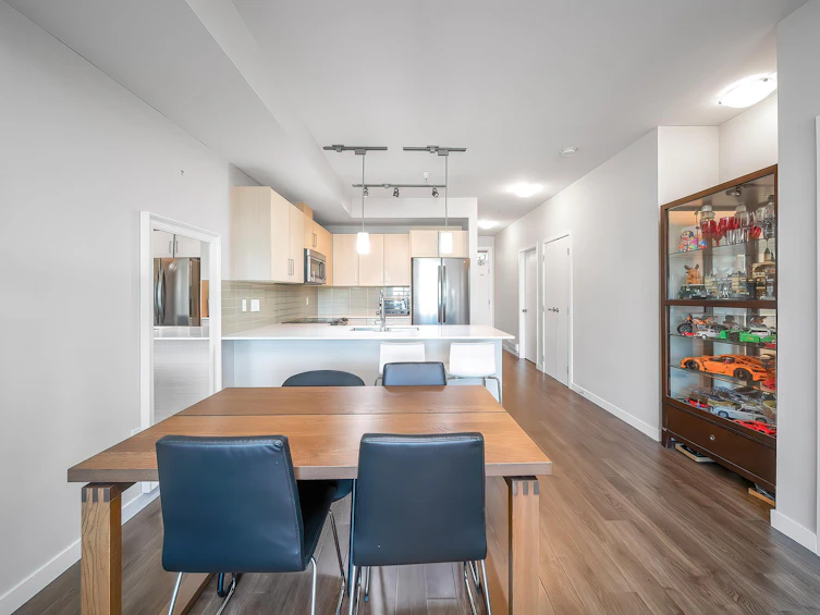 207-5288 Grimmer Street, Burnaby, BC, V5H 0C5 - 10