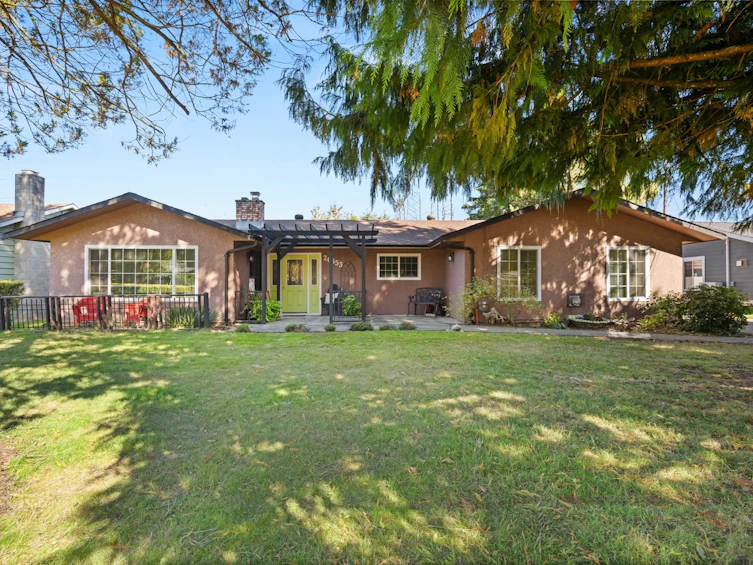 20553 43a Avenue, Langley, BC, V3A 3C7