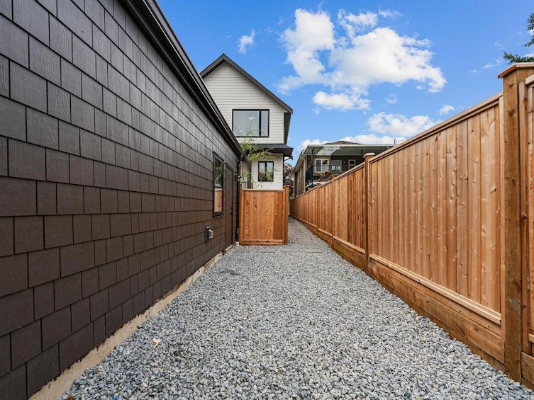 6892 Brooks Street, Vancouver, BC, V5S 3J7 - 33