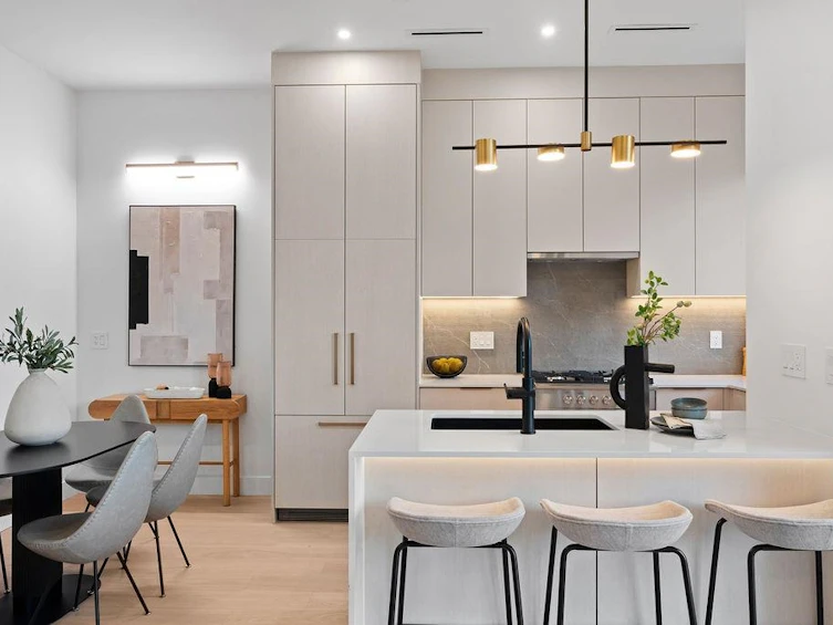 6892 Brooks Street, Vancouver, BC, V5S 3J7 - 8
