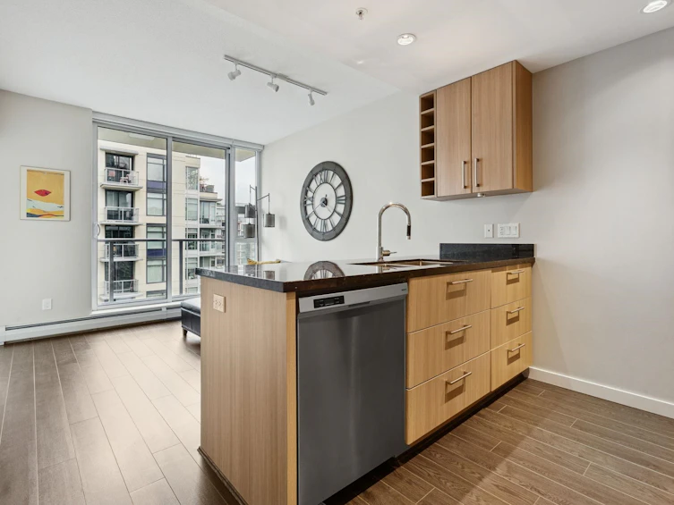 1001-108 W 1st Avenue, Vancouver, BC, V5Y 0H4 - 8
