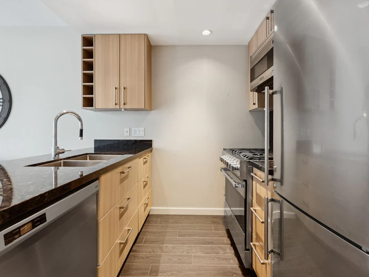 1001-108 W 1st Avenue, Vancouver, BC, V5Y 0H4 - 6