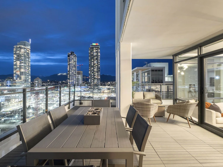2703-2378 Alpha Avenue, Burnaby, BC, V5C 0K2 - 3