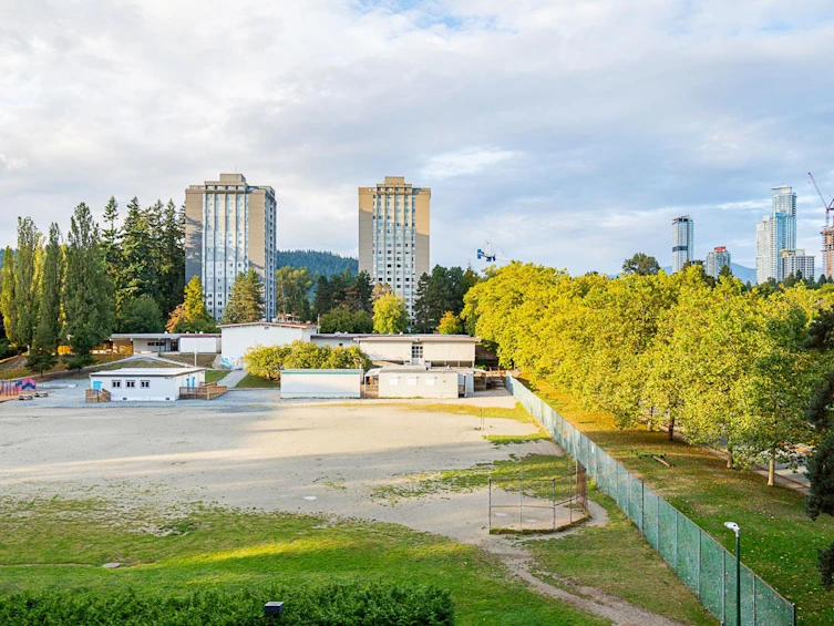 406-3755 Bartlett Court, Burnaby, BC, V3J 7G7 - 17