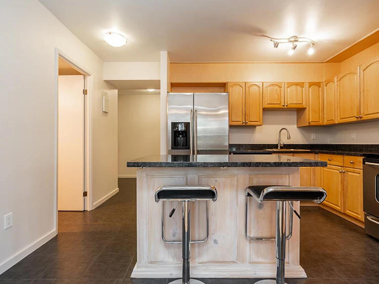 406-3755 Bartlett Court, Burnaby, BC, V3J 7G7 - 3