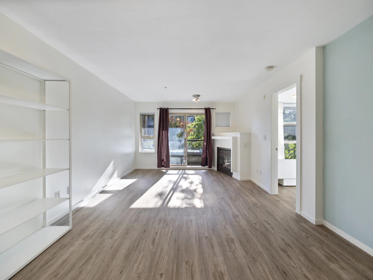 310-9339 University Crescent, Burnaby, BC, V5A 4Y1 - 9