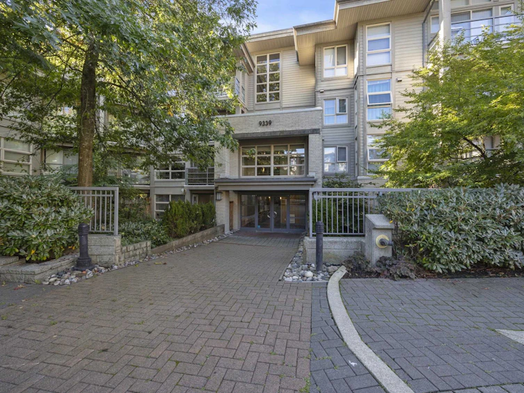 310-9339 University Crescent, Burnaby, BC, V5A 4Y1 - 2