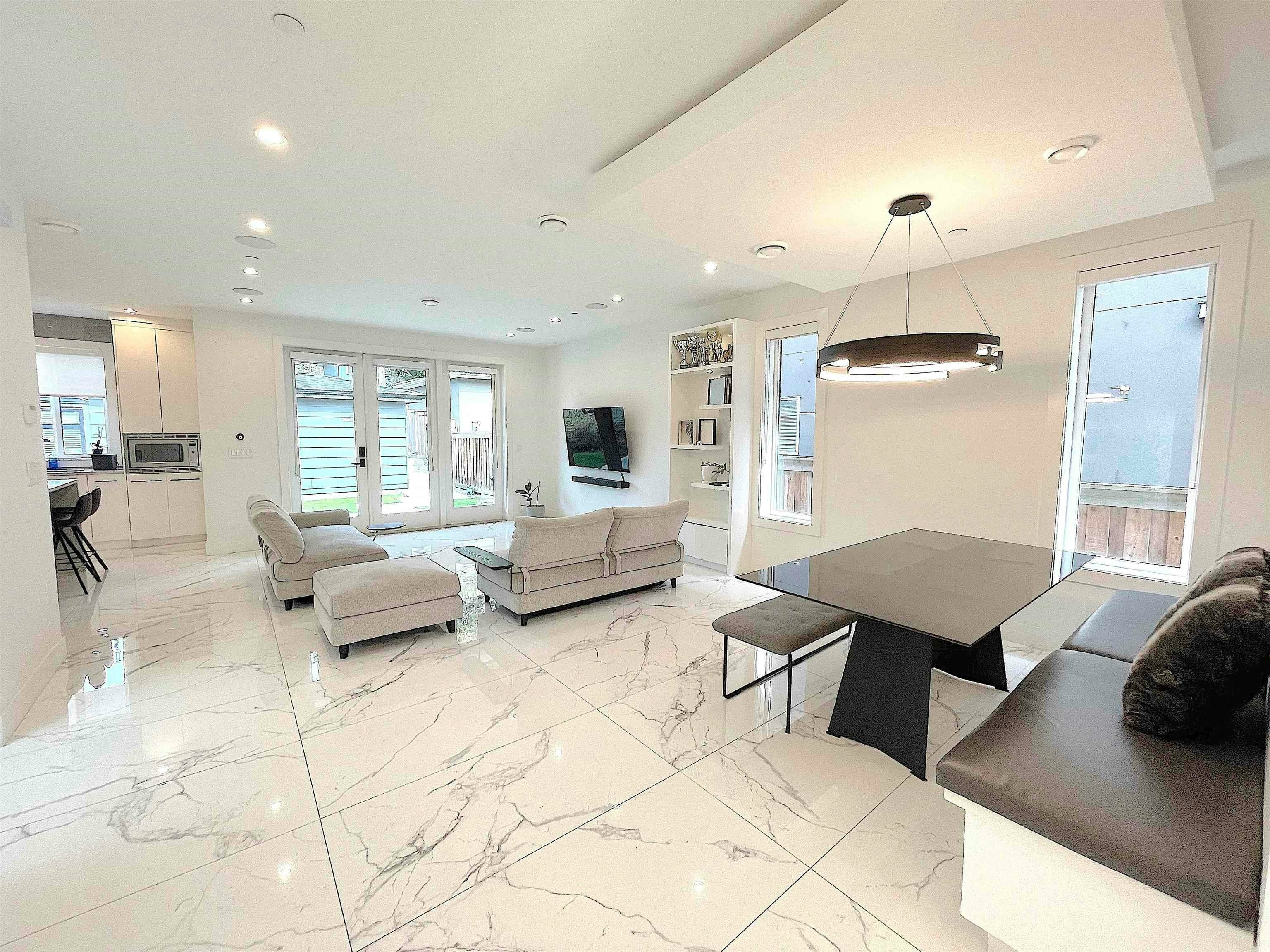 For Sale: 1633 SE Marine Drive, Vancouver, BC - REW