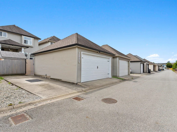 21069 83 Avenue, Langley, BC, V2Y 0B8 - 36