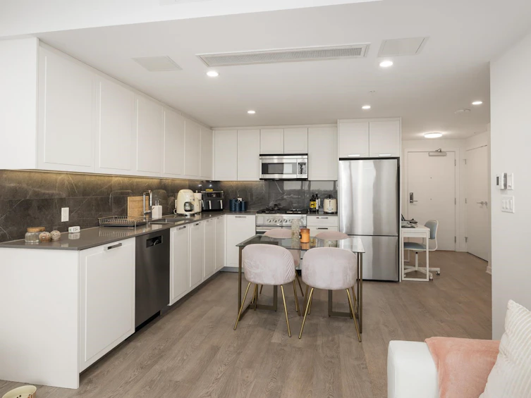 1705-1401 Hunter Street, North Vancouver, BC, V7J 0E2 - 5