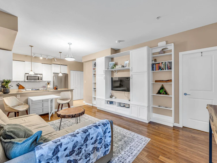 3-12 E Royal Avenue, New Westminster, BC, V3L 0B7 - 3
