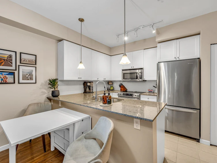 3-12 E Royal Avenue, New Westminster, BC, V3L 0B7 - 7